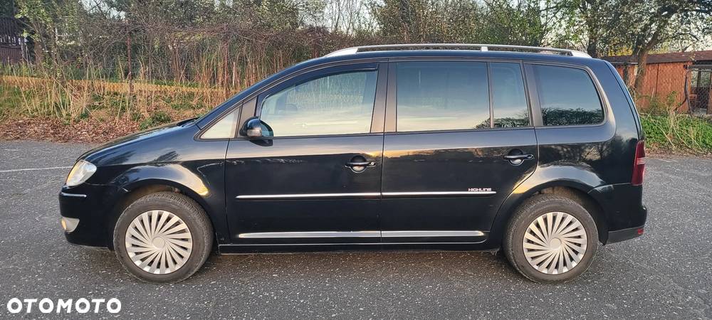 Volkswagen Touran 1.4 TSI Highline - 2