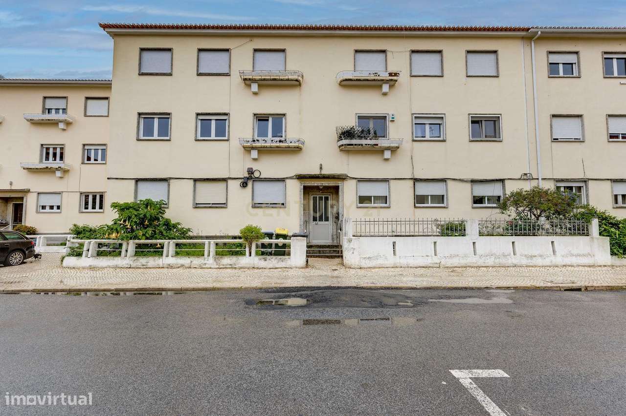 Apartamento T3 Luminoso com Logradouro-20