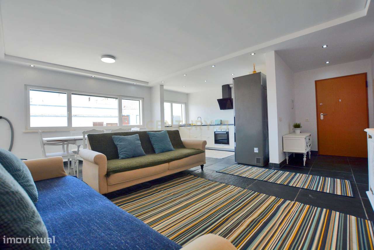 Apartamento T3 c/ Piscina e Garagem - Grande imagem: 5/22