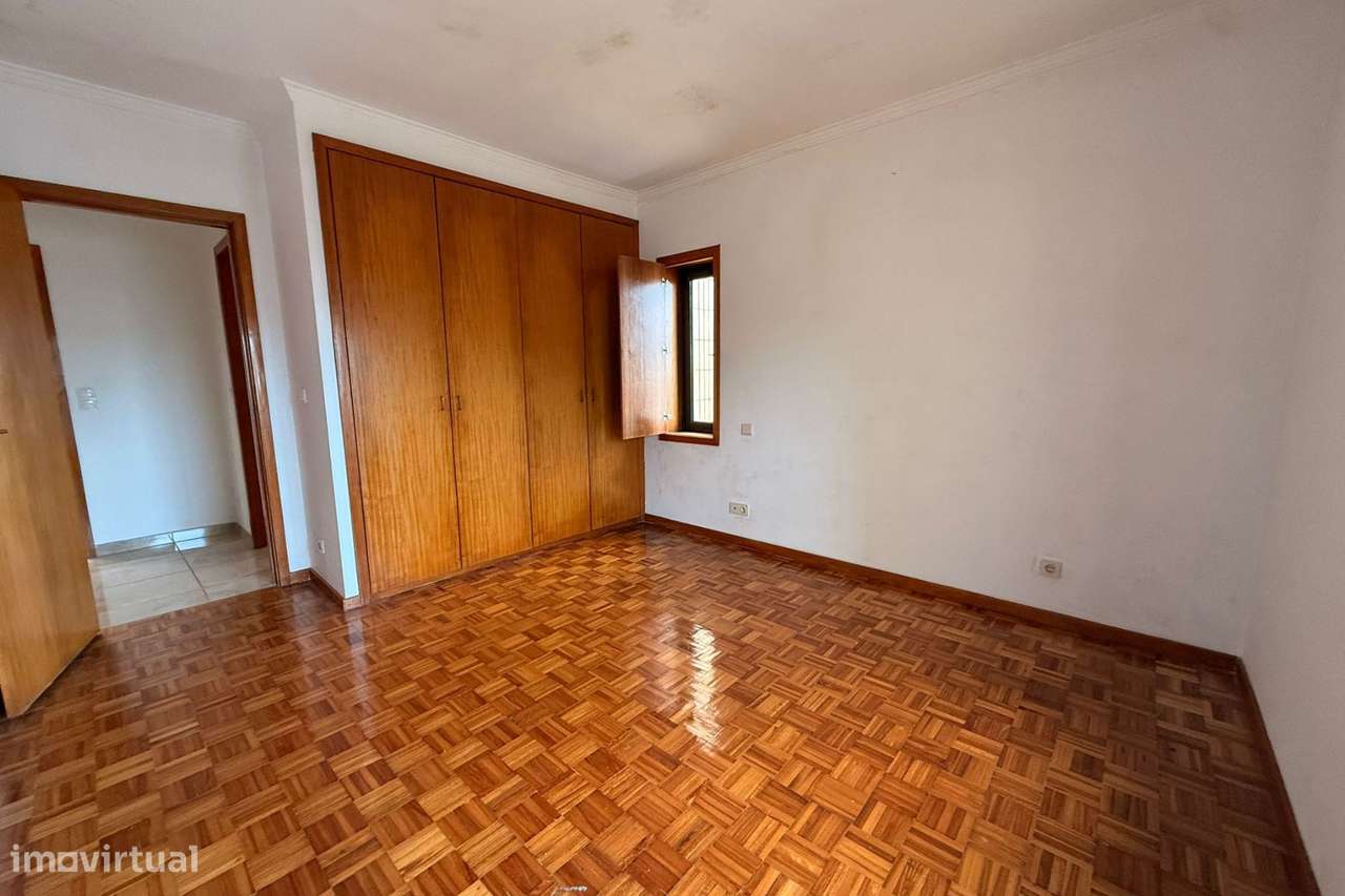 T2 com fáceis acessos perto da praia-8