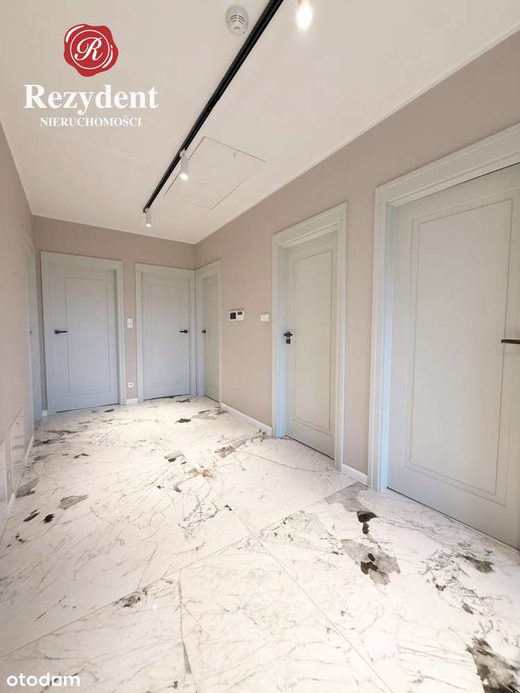 Nowoczesny, przestronny dom w spokojnym otoczeniu-16