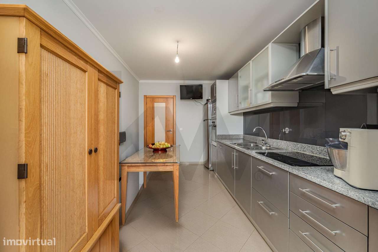 Apartamento T1 no Caniço – Amplo, Piso Alto e Excelente Localização - Grande imagem: 5/36