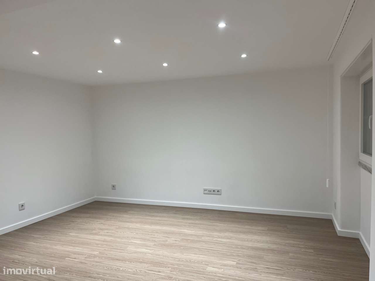 APARTAMENTO T2 CENTRO DA CIDADE DE TORRES VEDRAS - Grande imagem: 4/24