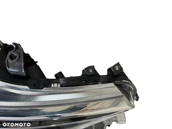 Prawa Lampa Reflektor Toyota Auris II 2 Lift 81110-02K30 - 6