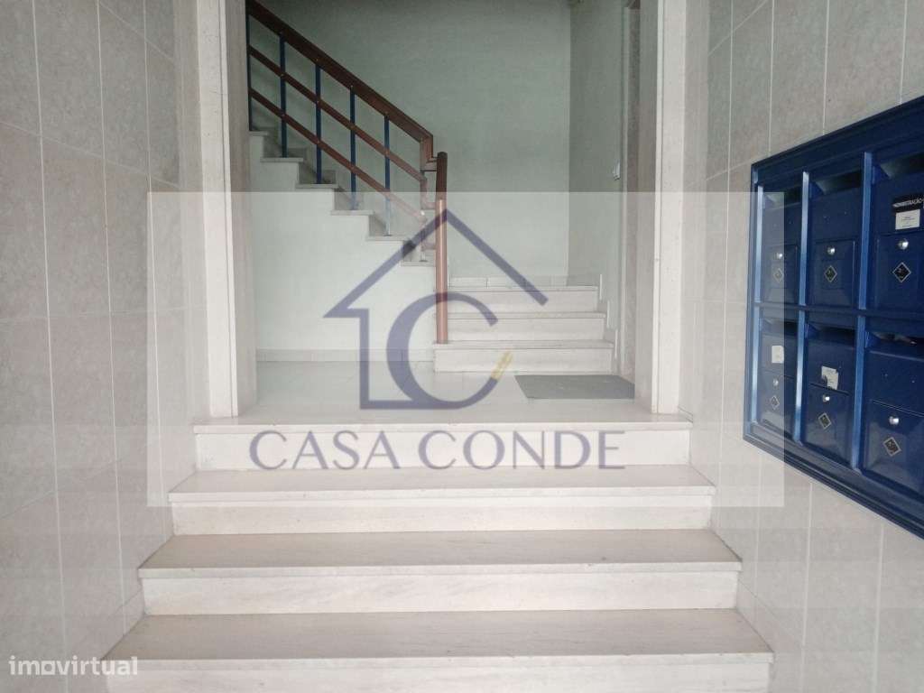 Apartamento T2 Totalmente Remodelado em Corroios-7
