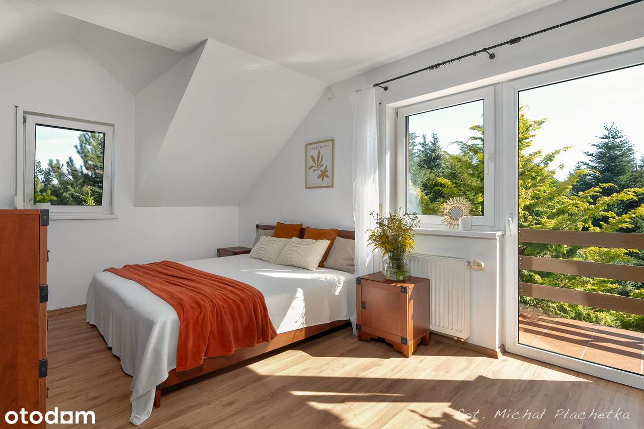 Dom z pięknym ogrodem, klimatyzacją, fotowoltaiką.-7