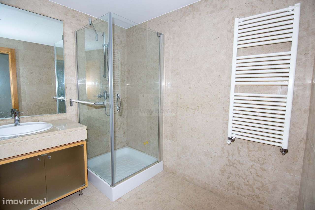 Apartamento T3 | Condomínio Privado Páteo Sá Miranda | Alto de Sto. Am-23