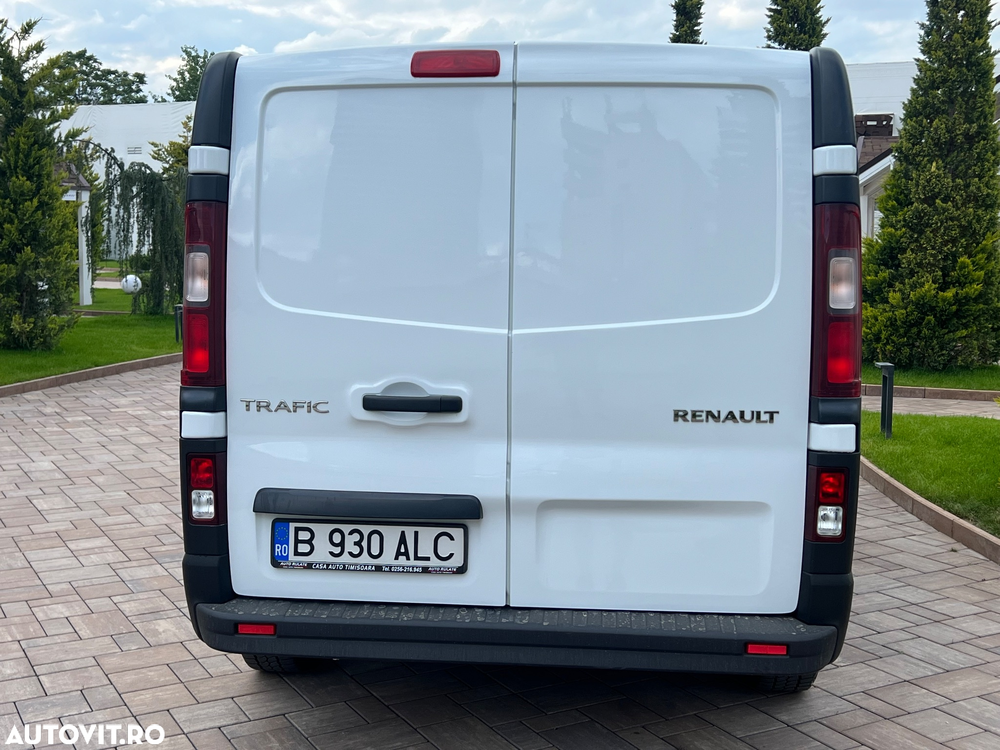 Renault Trafic - 11