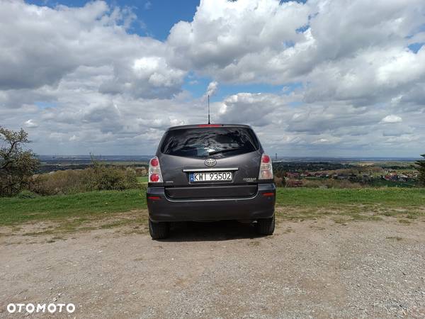 Toyota Corolla Verso 1.6 - 6