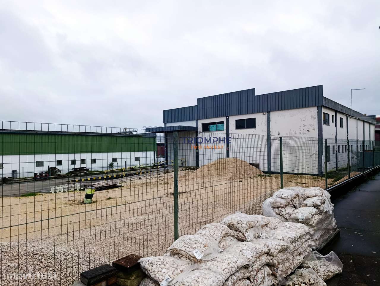 Armazém com Cais de Carga Alcobaça - Grande imagem: 2/12