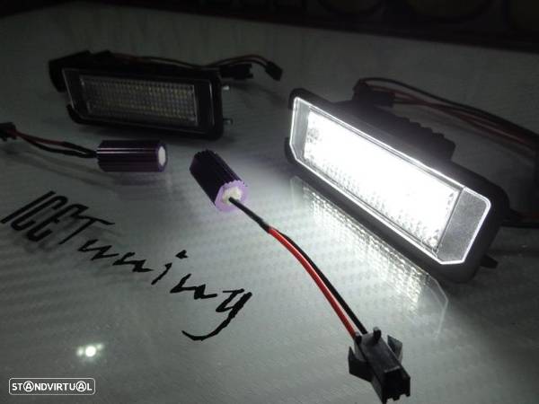 Suporte De Lâmpada De Matricula Com Led Branco Para Porsche Carrera GT, 911 Carrera 996, 997, GT2, GT3, Boxster 987, Cayene 9PA, Cayman 987C, Seat Altea / Exeo / Exeo ST, Ibiza 6J, Leon 1P, Audi TT 8N 2-doors 1999-2006, VW EOS, Golf 4, 5, 6, 7, Lupo, Passat 3C, CC, Phaeton, Scirocco, Polo 6N2, 9N,9N3, Beetle, Passat B6, B7, Skoda Superb 3T 4-drs Sedan 2008. - 18