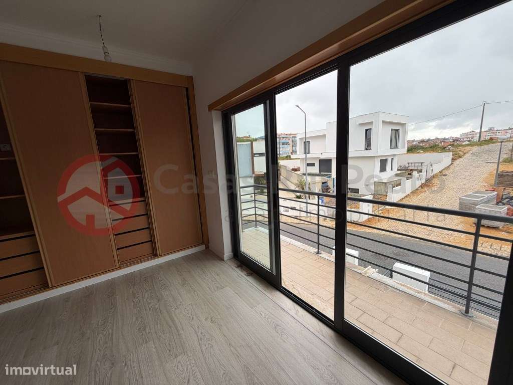 Moradia T5 remodelada no Feijó, Almada-51