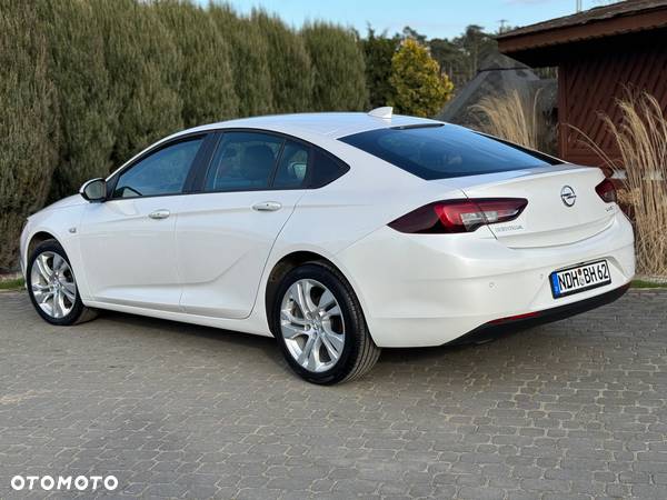 Opel Insignia - 10