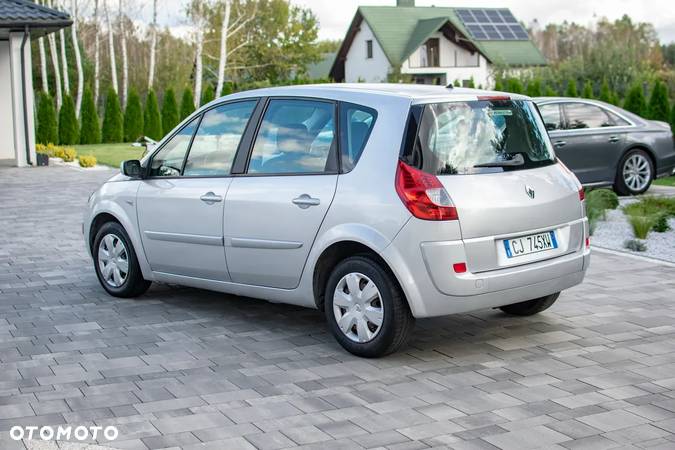 Renault Scenic - 21