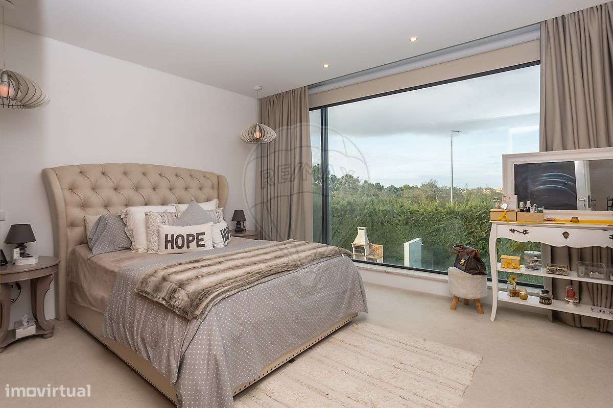 Moradia T4 para venda-33