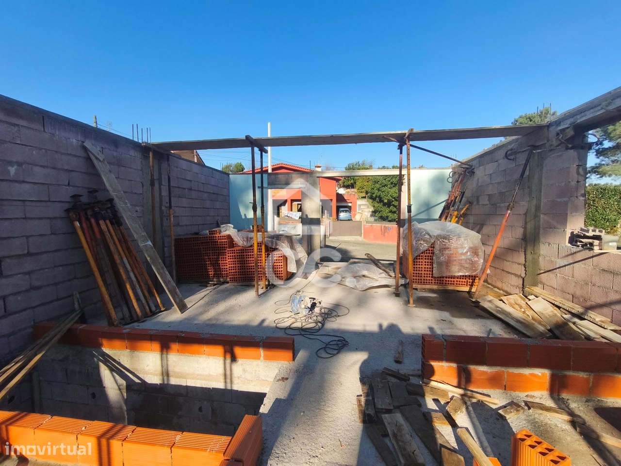 Moradia T2 + 1 em Construção em Delães-7