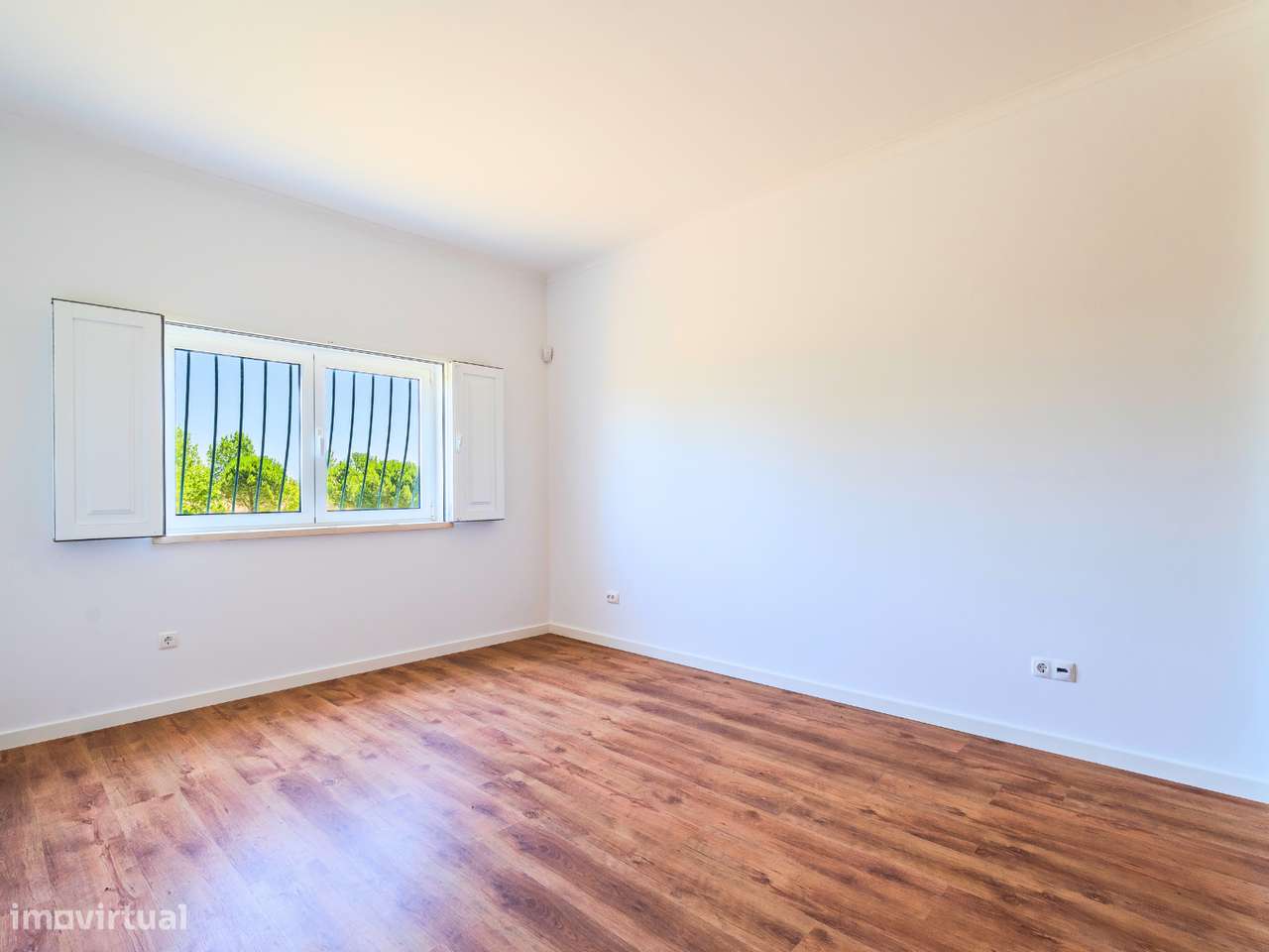 Moradia T4 inserida em propriedade com 9.680 m²-28