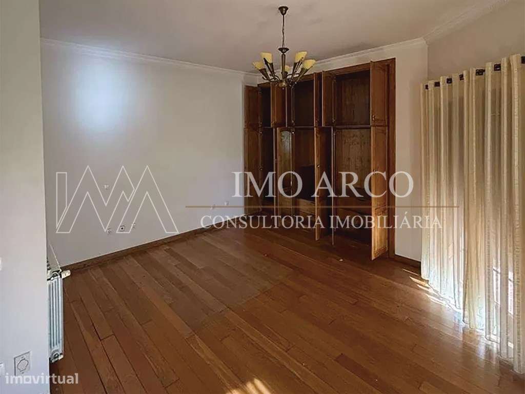 Quinta, com Moradia, Piscina e Adega-8