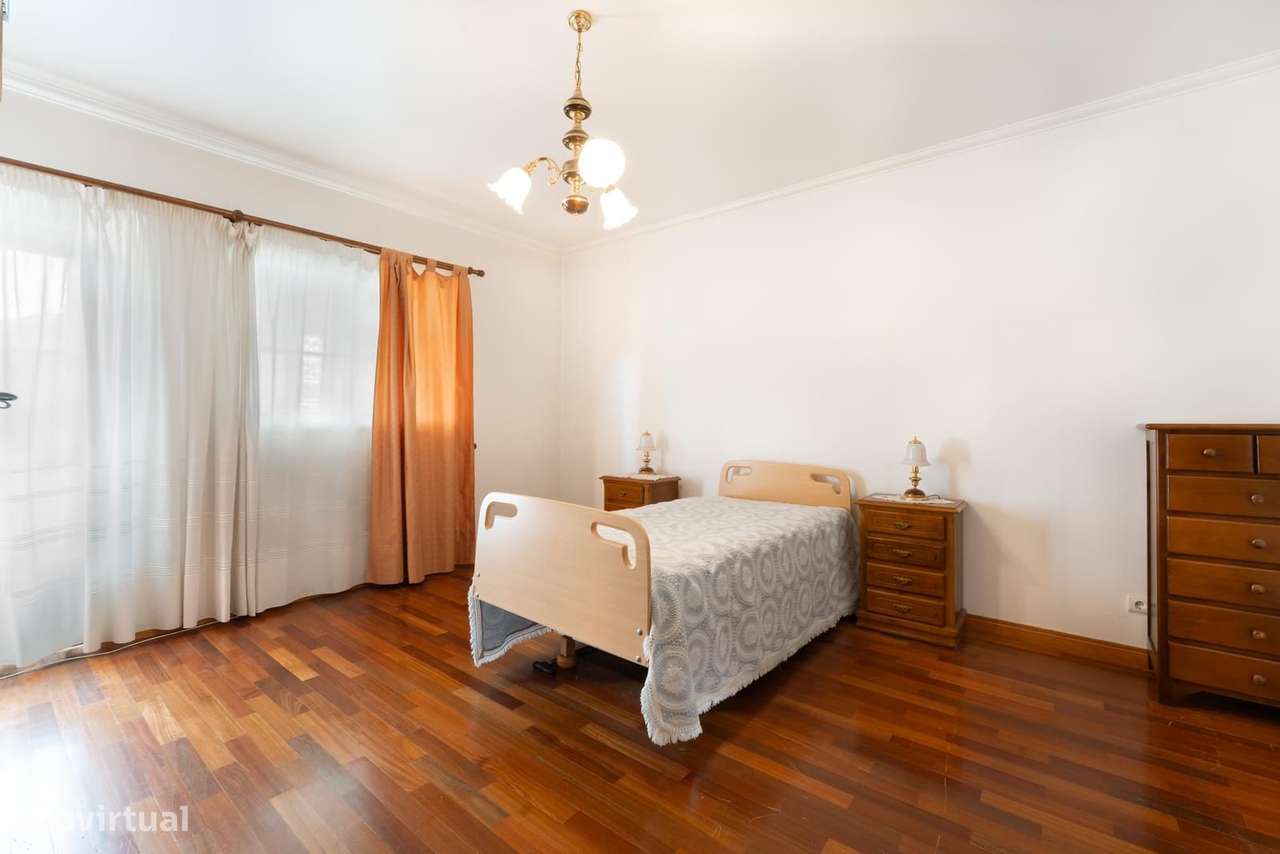 Moradia Geminada T5 + 2 com estacionamento, Alcabideche, Cascais-23