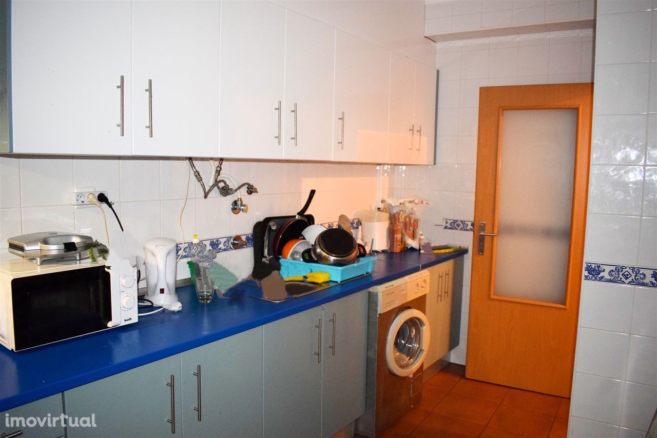 Apartamento T2 + sótão no centro da Lousã