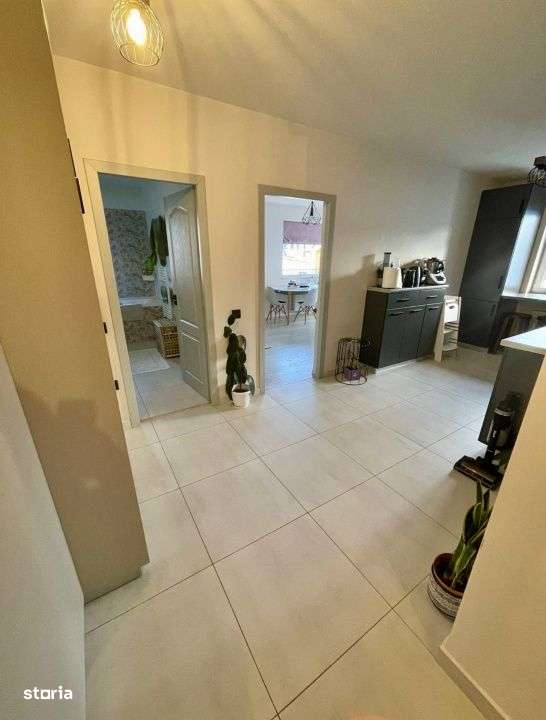 Apartament spatios 2 camere decomandate, 56mp, zona Eroilor - Imagine principală: 4/7