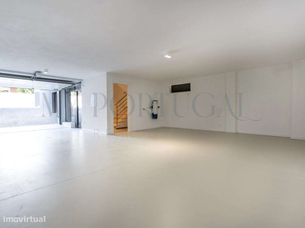 Elegância e Modernidade: Moradia T4 de Luxo com Rooftop em Alcochete-38