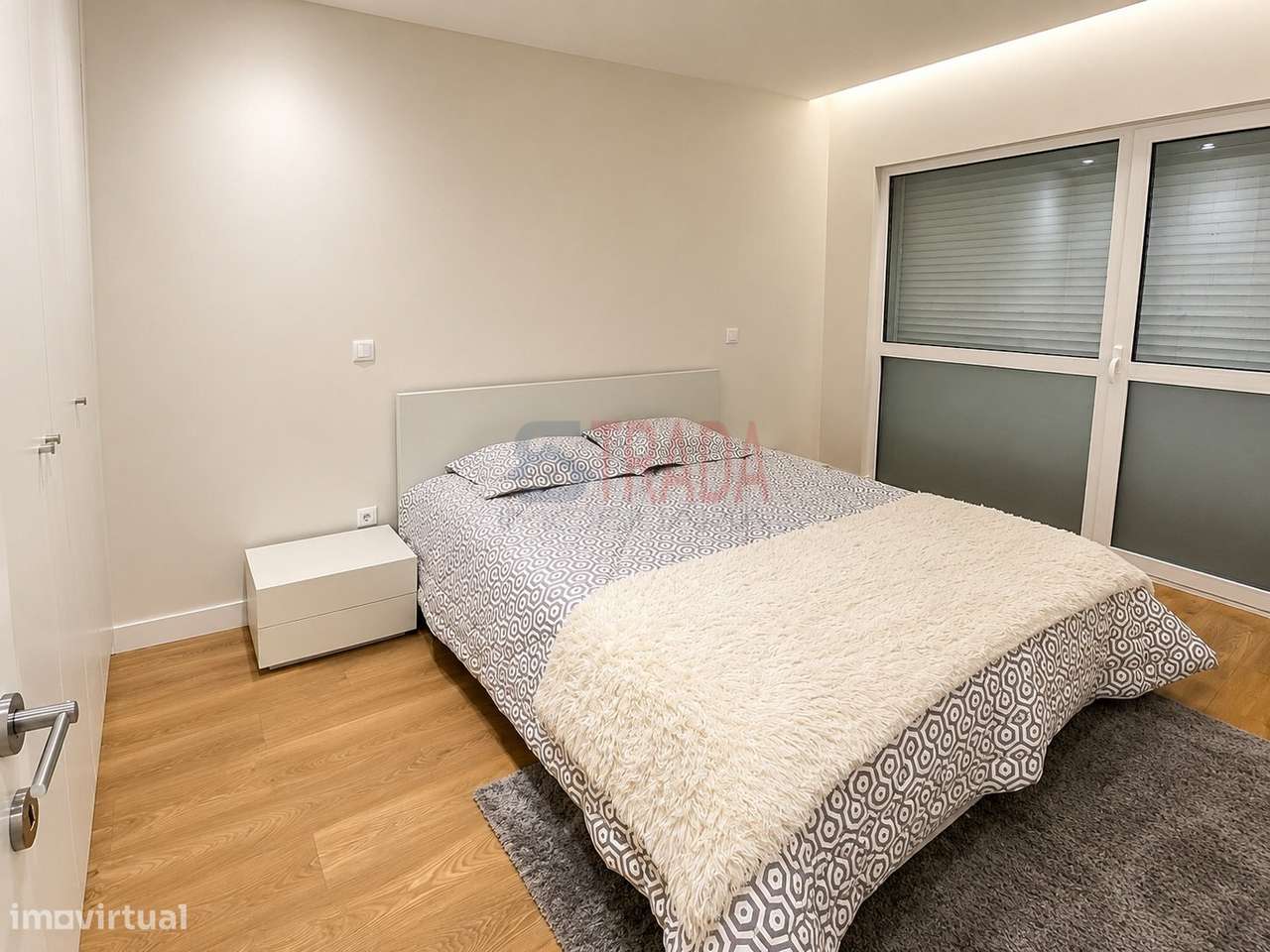 Venda Apartamento T1 rua S. Vicente - Braga-2