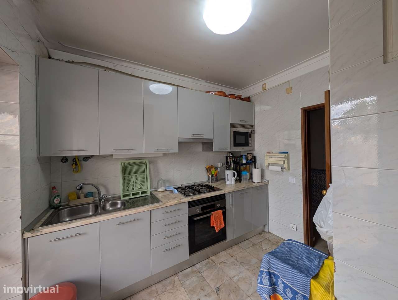 Excelente moradia centro Costa Caparica-37