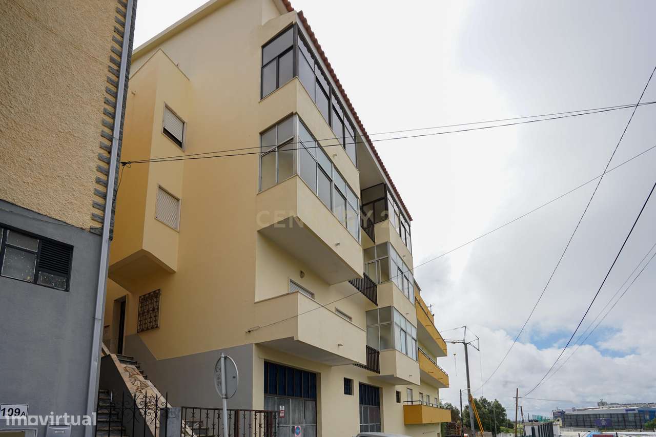 Apartamento T3 em Loures com Vista Panorâmica e Boa Localização - Grande imagem: 5/10