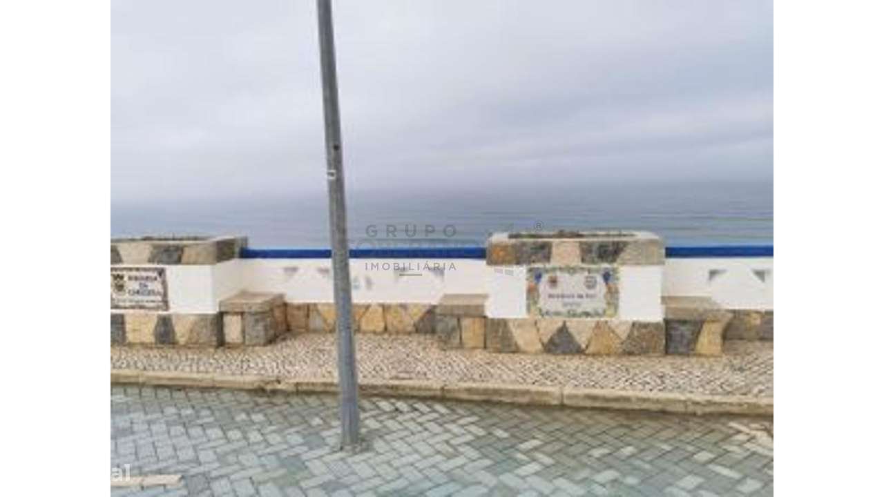 Moradia Geminada T3 em Ericeira-30