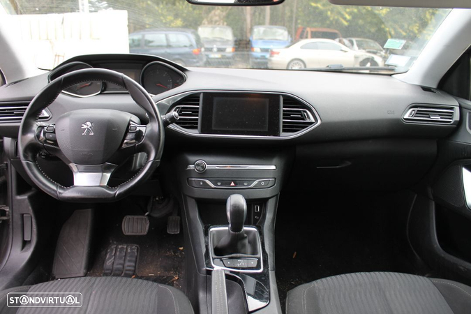 Peugeot 308 de 2015 - 17