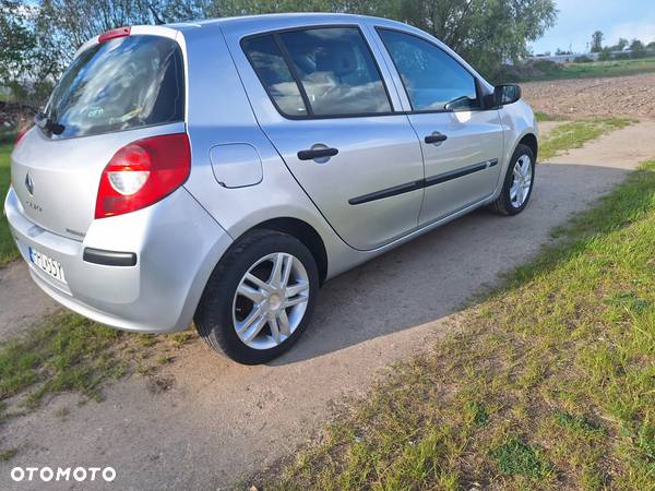 Renault Clio 1.5 dCi Alize - 6