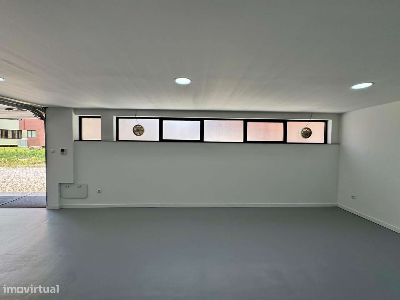 Garagem com excelentes áreas-19