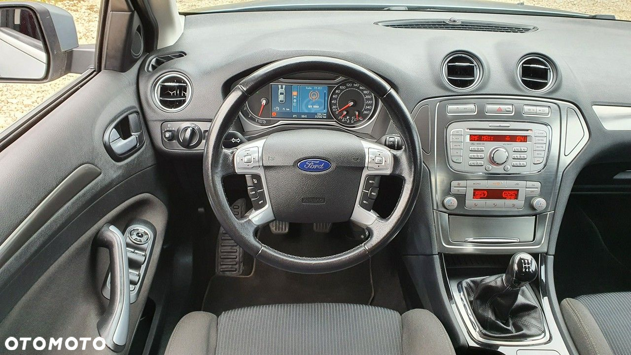 Ford Mondeo - 18