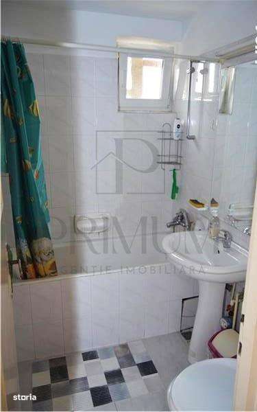 MEDICINA - ETAJ 3 - CENTRALA PRORPRIE - 3 CAMERE - CLIMA - Imagine principală: 4/11