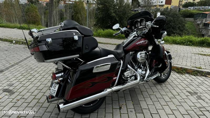 Harley-Davidson FLHTCUI CVO - 3
