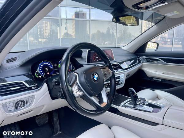 BMW Seria 7 730d xDrive - 15