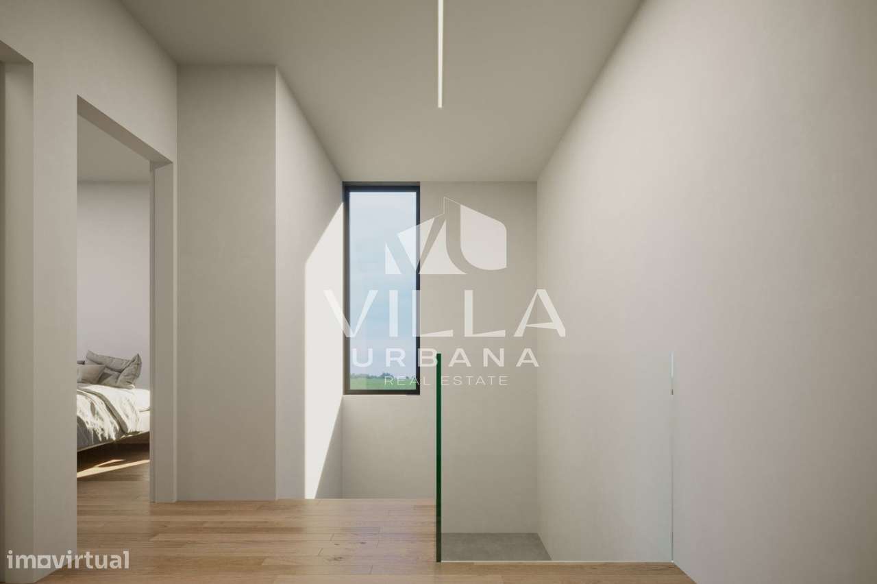 Moradia T4 Isolada perto do Golf da Aroeira e a 3 min. da praia-10