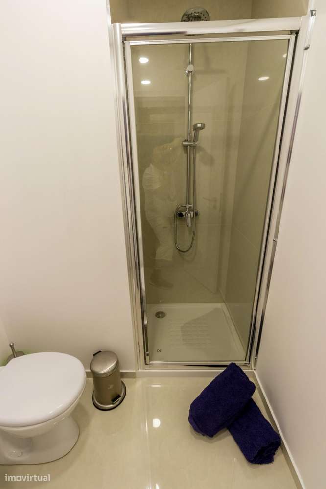 Quarto - localizado em Póvoa de Varzim Porto - Grande imagem: 2/26