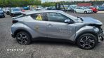 Toyota C-HR - 10