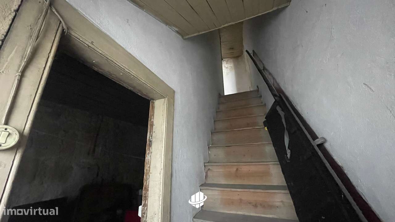 Moradia T4 | 2 Acessos [nº24 e 26] | Prédio em Prop. Total - Grande imagem: 4/12