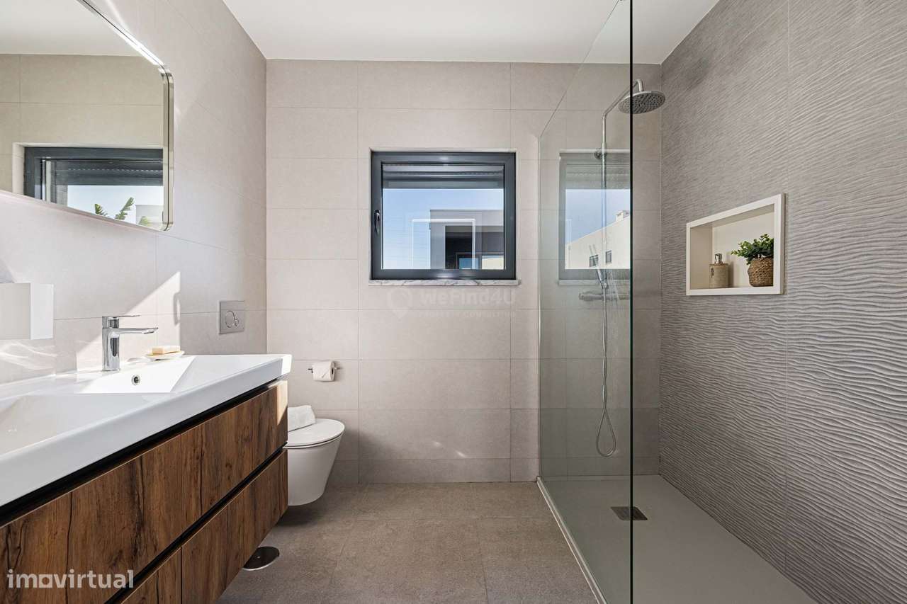 Moradia Térrea T3 c/piscina, lote de 474m² - Única na Caparica-27