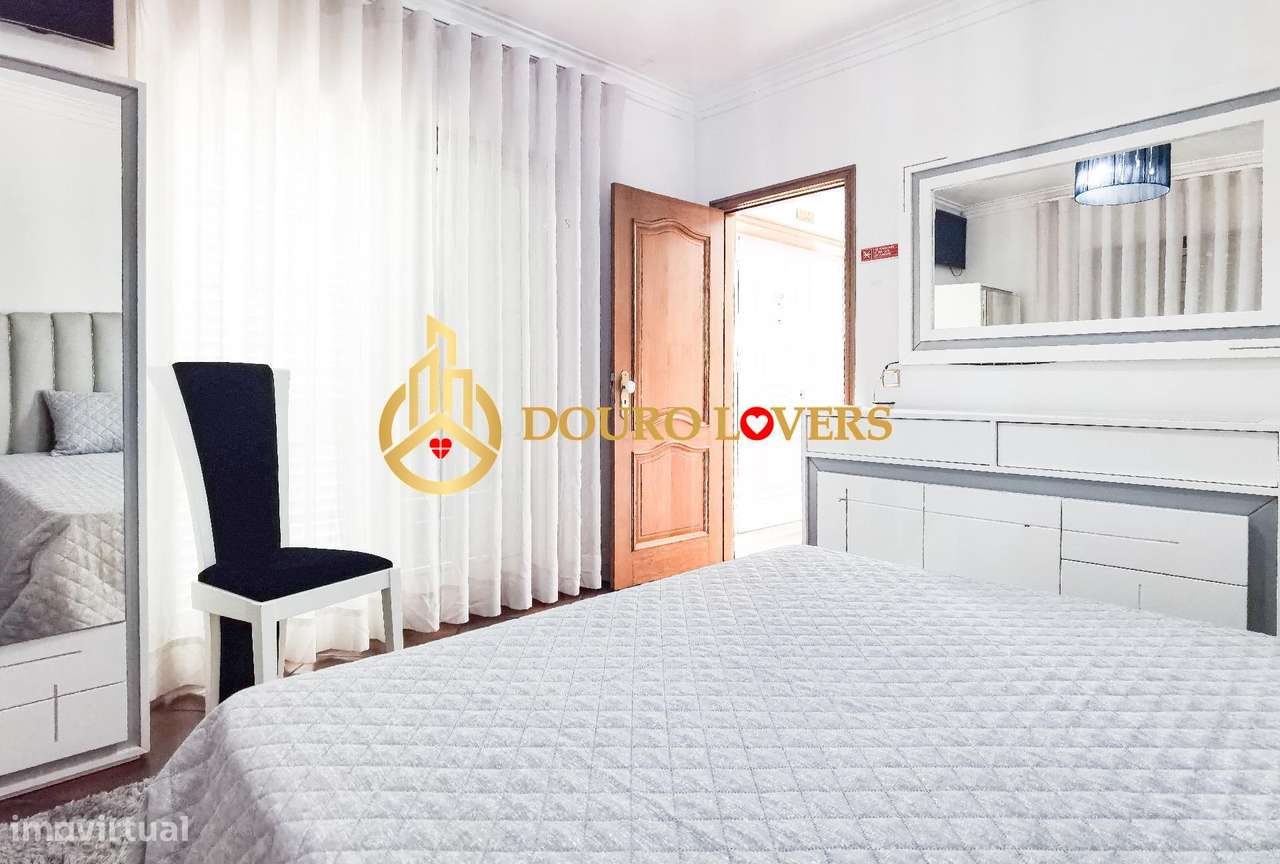 Moradia T4 com Piscina e Jardim em Ferreira - Paços de Ferreira-31