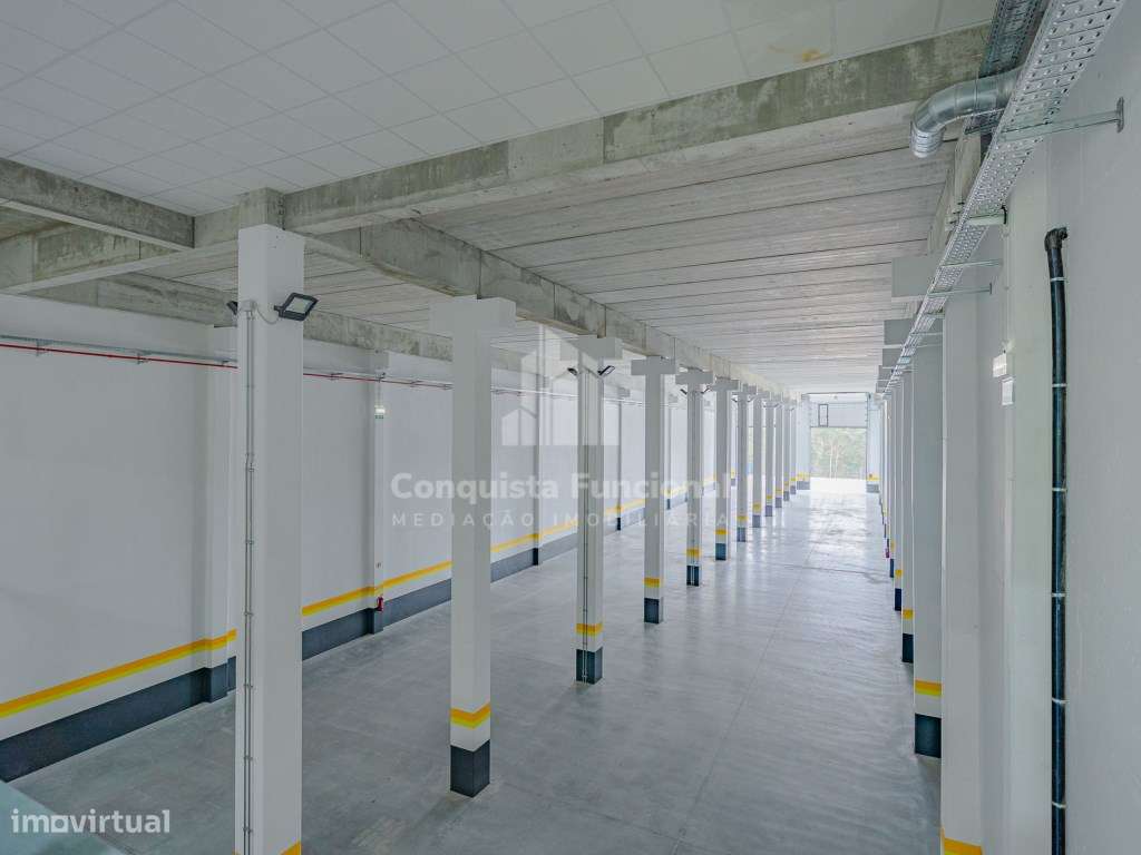 Pavilhão Industrial Moderno - Z.I. Vila Maior, S.M. Feira-3