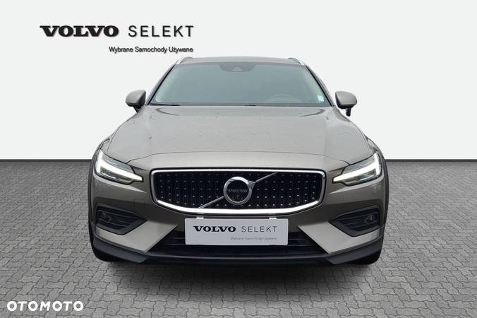 Volvo V60 Cross Country - 8