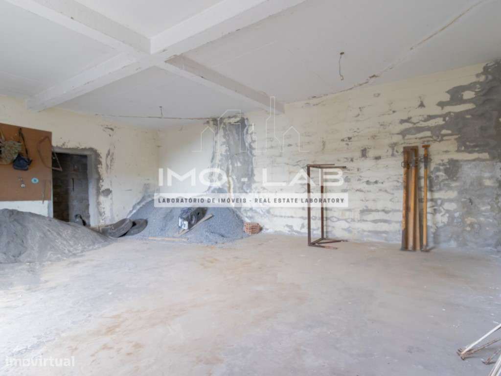 Moradia T2 - Ampla Garagem - Câmara de Lobos-11
