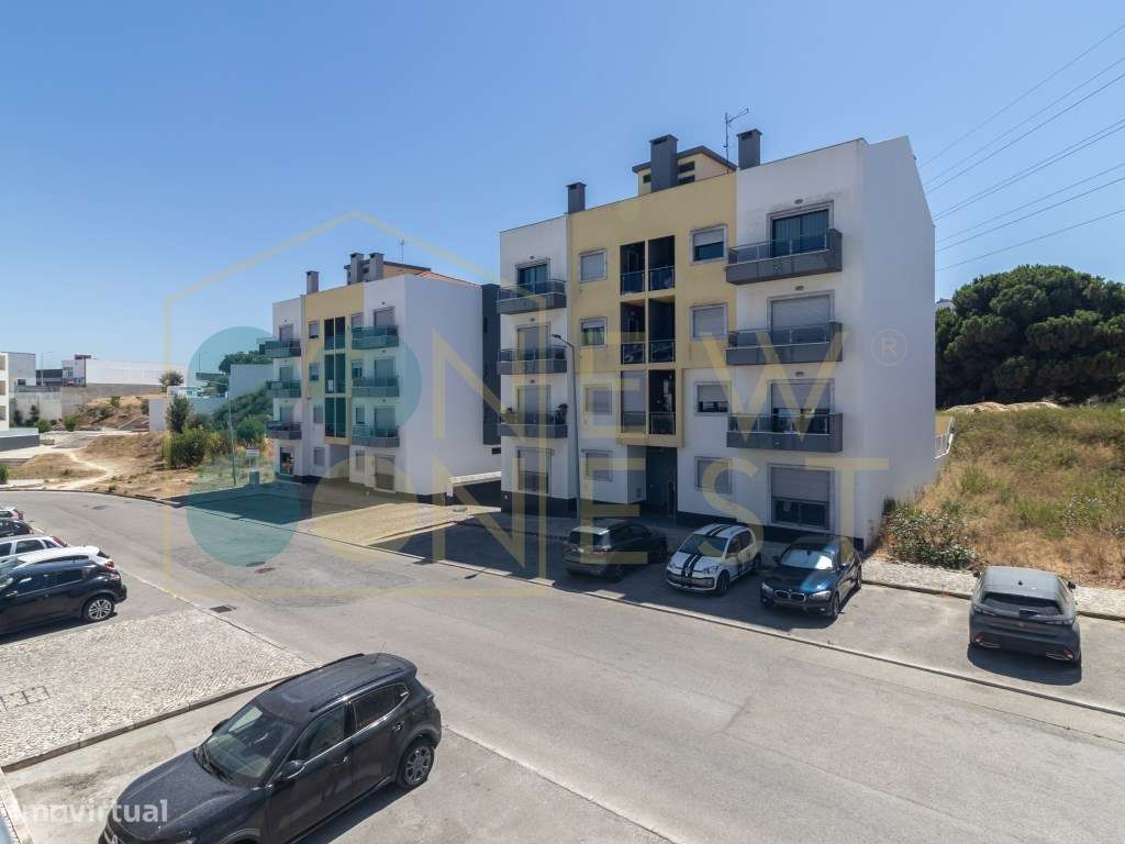 Apartamento T4 com Terraço, 3 varandas, 2 Parqueamentos e Arrecadaç...-46