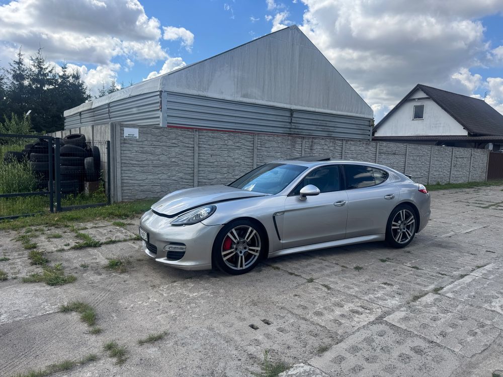 Porsche Panamera Turbo PDK 2011