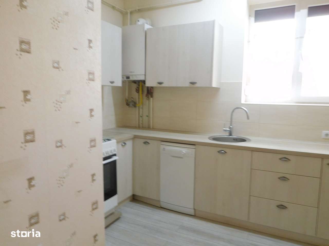 apartament in casa, zona centrala-6