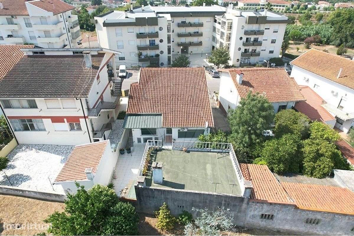 Moradia T6 para venda-6